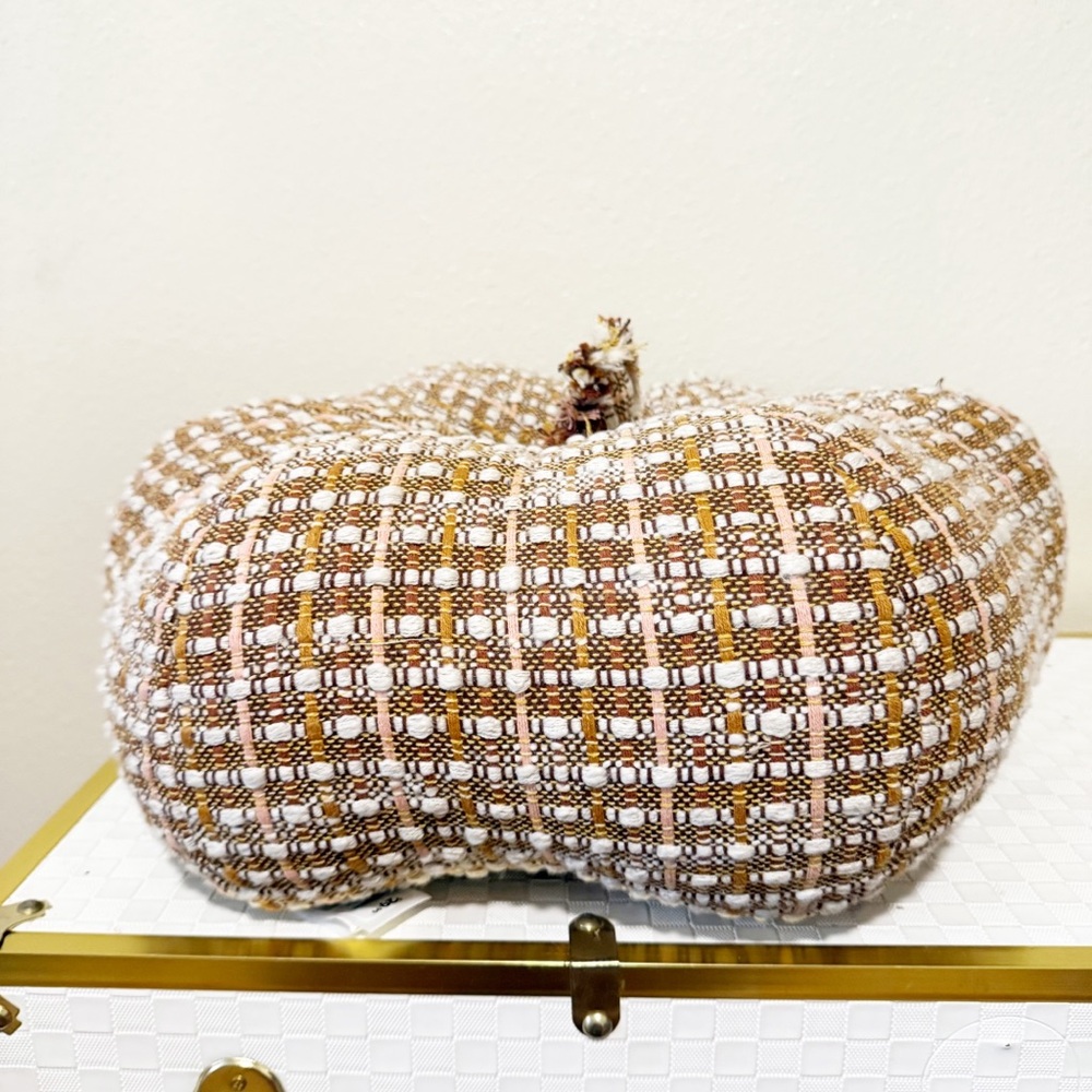 At Home Yarn Dyed Woven Pumpkin Shaped Boucle Tweed Throw Pillow NEW - Picture 7 of 15
